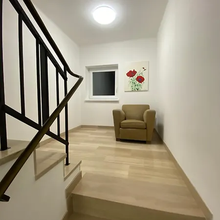 Appartement De La Chapelle-le Houx