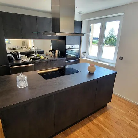 De La Chapelle-le Houx Innenheim