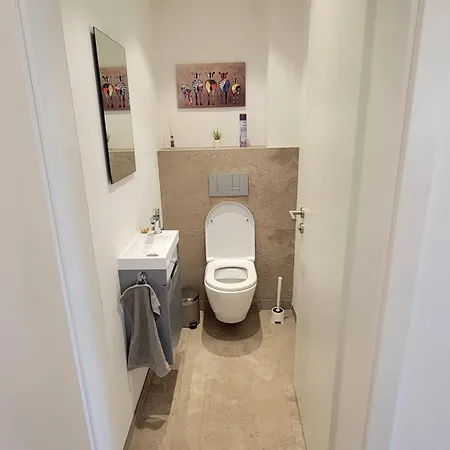 De La Chapelle-le Houx Appartement