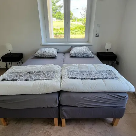 Apartamento De La Chapelle-le Houx *